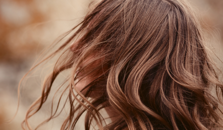 Wie man im Herbst die Haare pflegt: Tipps und Ratschläge für gesunde und schöne Haare